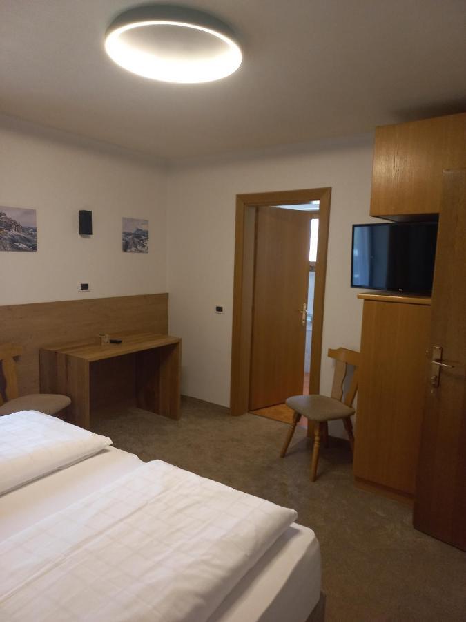 Hotel Garni Piz Da L'Ander Corvara In Badia Exterior foto