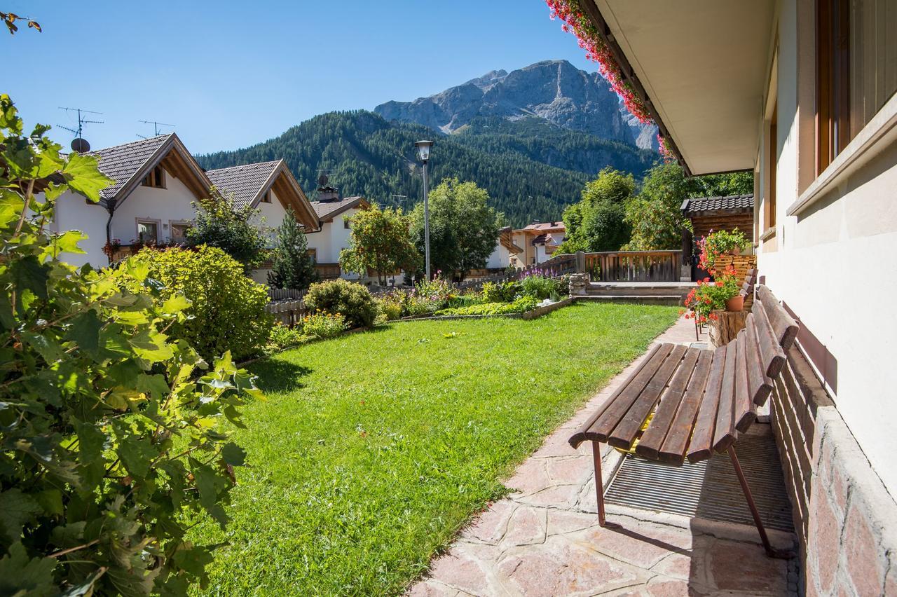 Hotel Garni Piz Da L'Ander Corvara In Badia Exterior foto