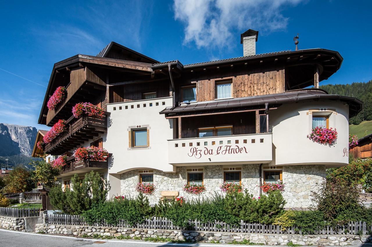Hotel Garni Piz Da L'Ander Corvara In Badia Exterior foto